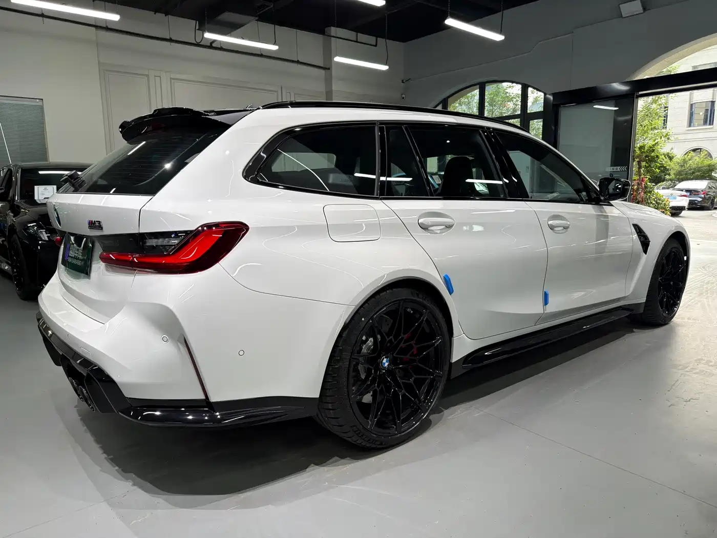 BMW M3 2026 BMW M3 Touring M xDrive Competition фото 7