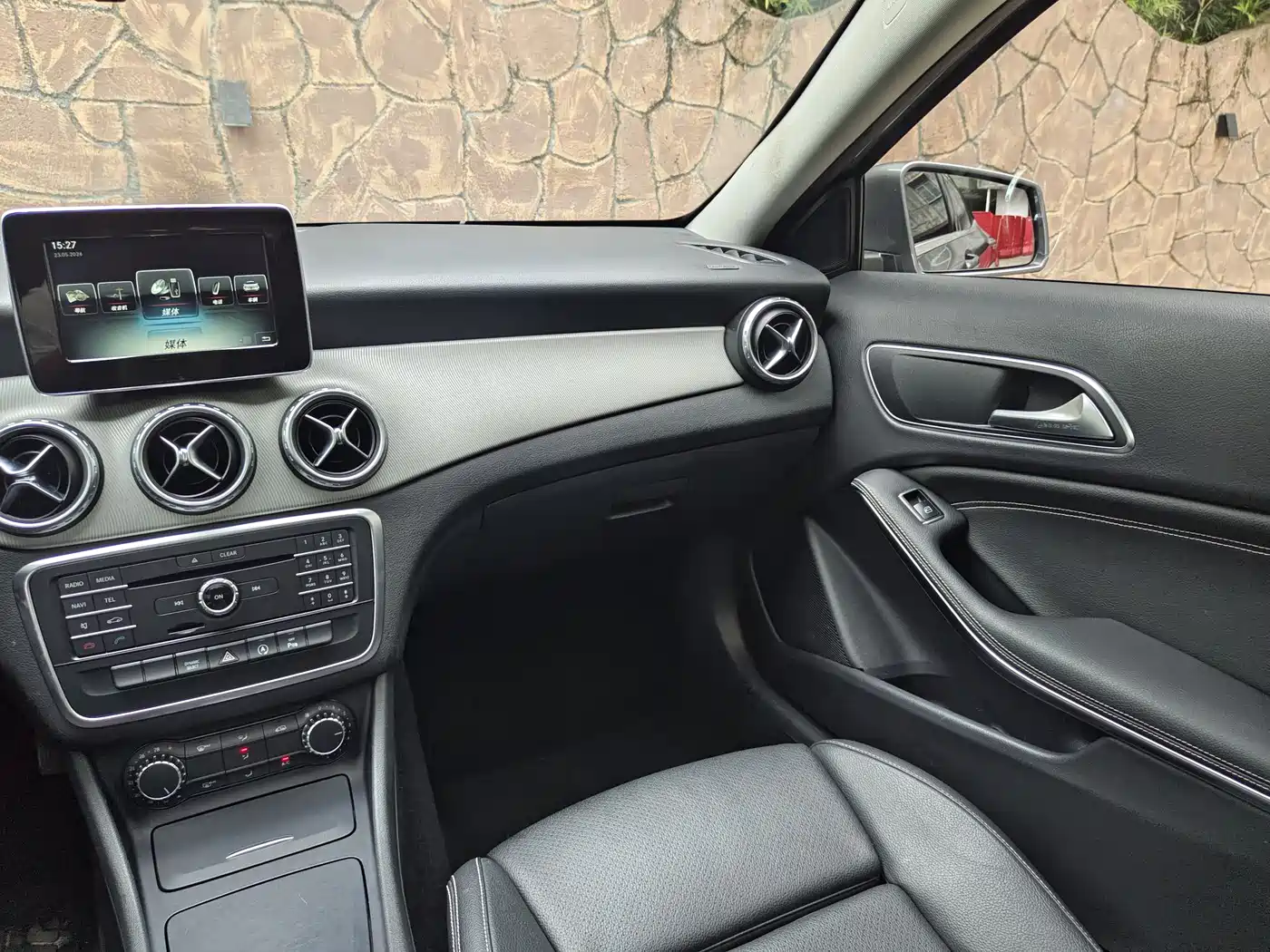 Mercedes-Benz GLA 2016 GLA 200 Dynamic фото 14