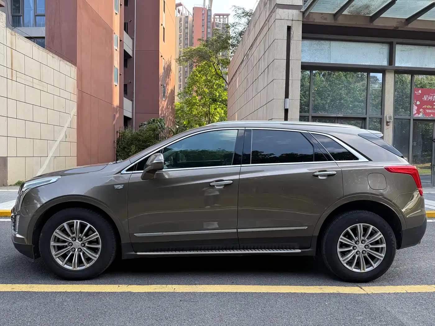 Cadillac XT5 2016 28T AWD Luxury Model фото 5