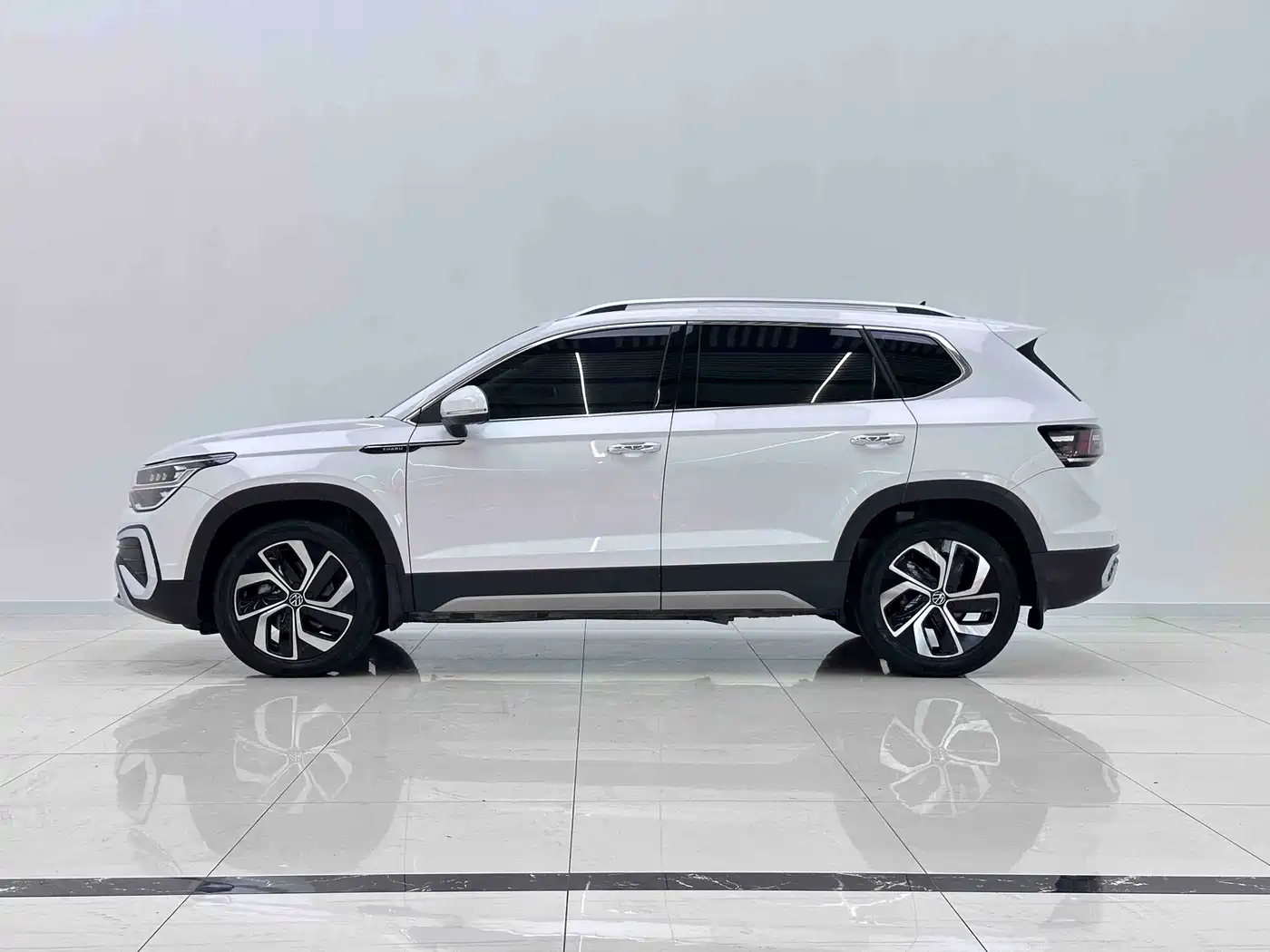 Volkswagen Tharu 2023 300TSI 2WD Full Moon Edition фото 5