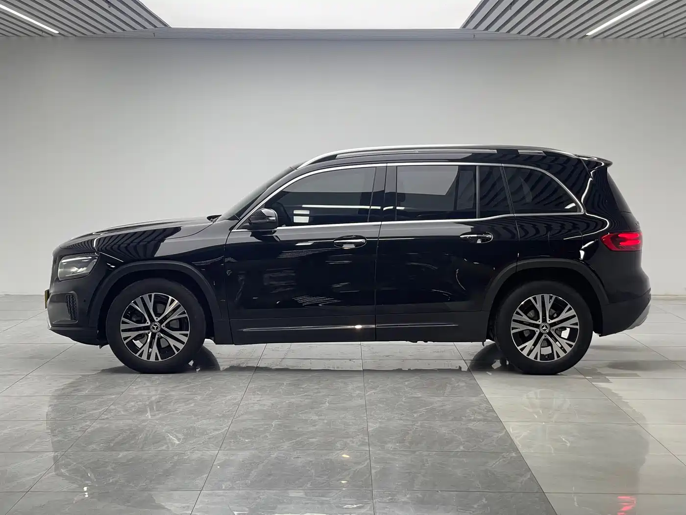 Mercedes-Benz GLB 2024 Facelift GLB 220 Dynamic фото 7