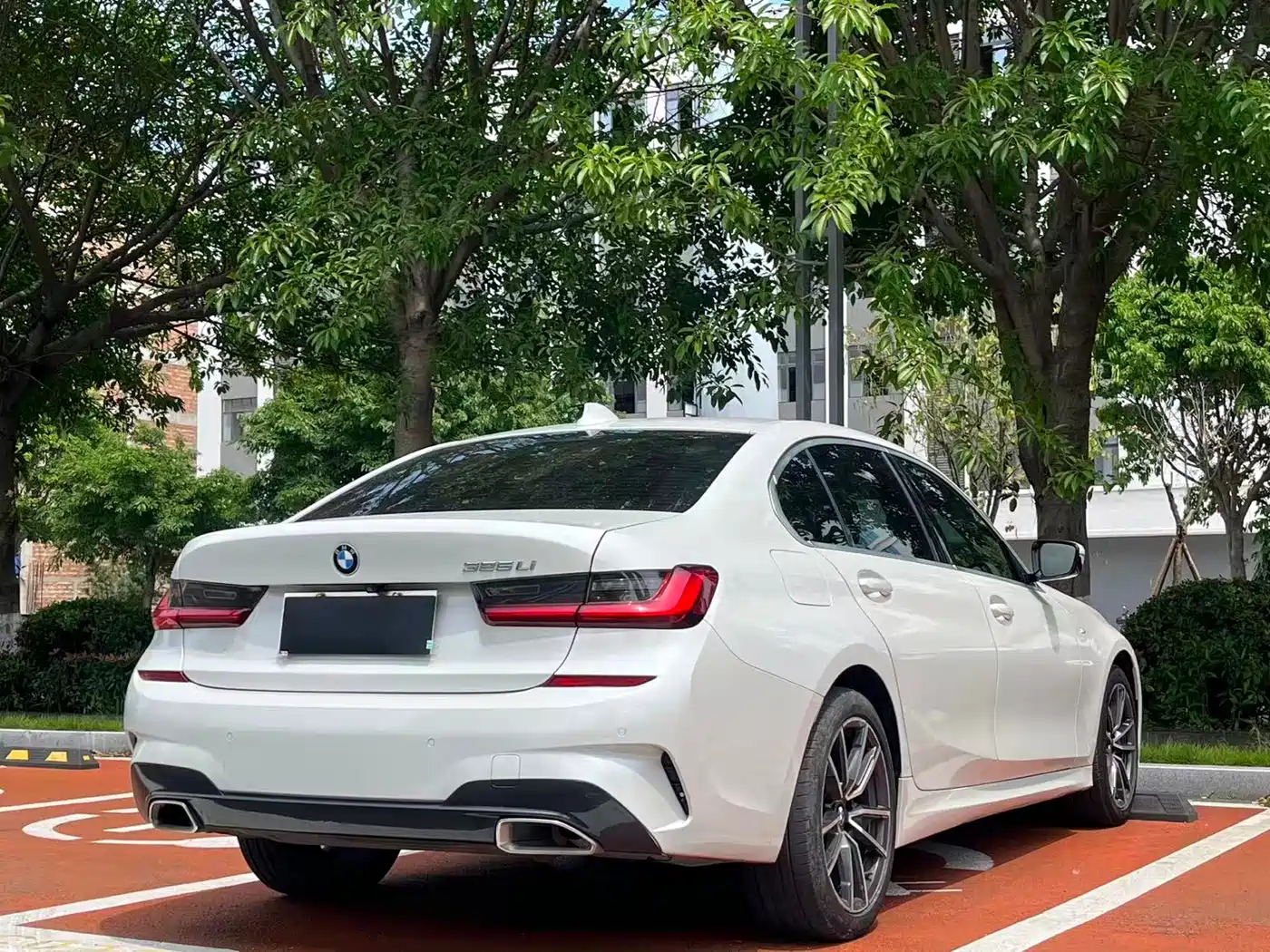 BMW 3 Series 2021 320Li M Sport Package фото 9