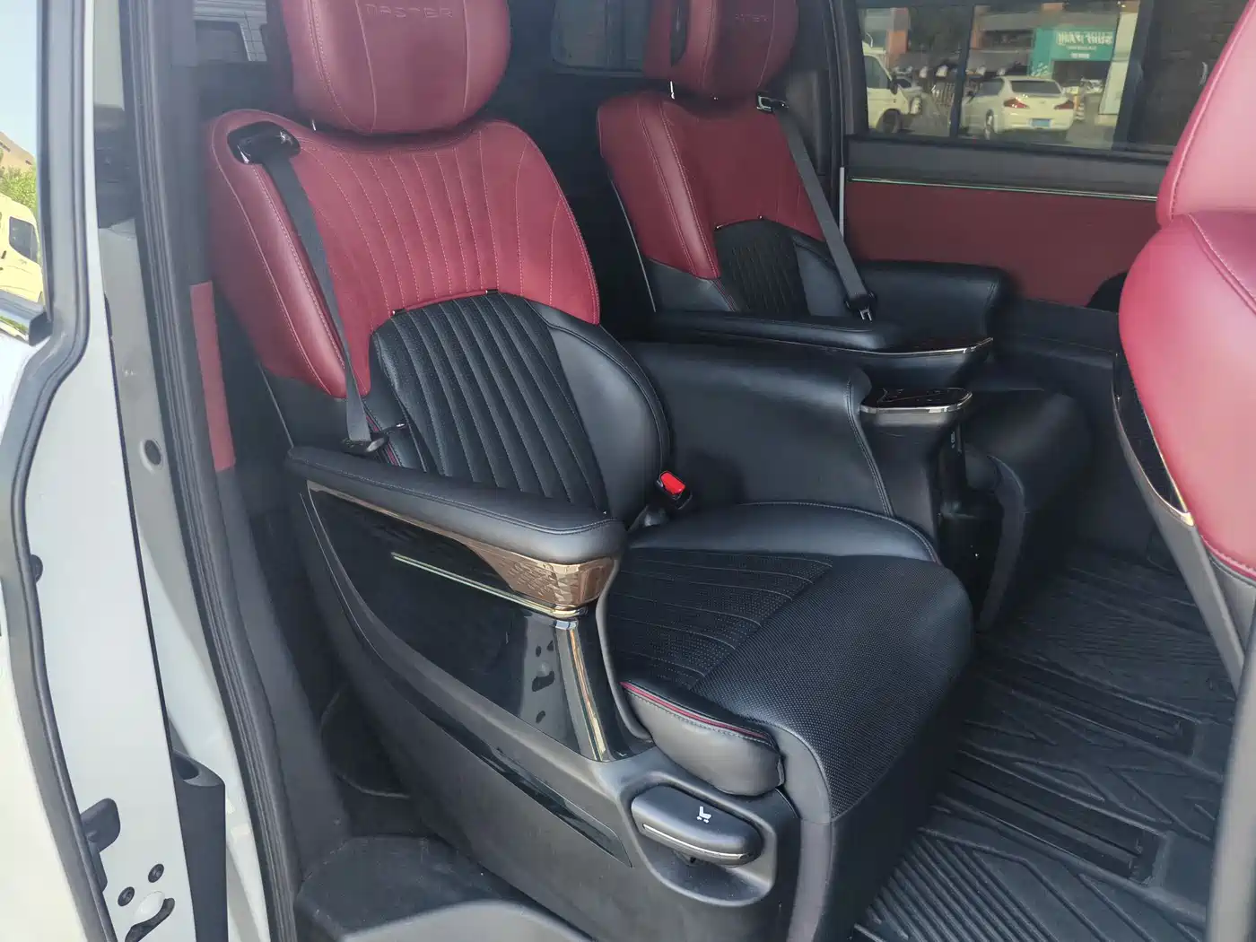 GAC Trumpchi Trumpchi M8 2023 Model Master Series 400T Ultimate Edition фото 23