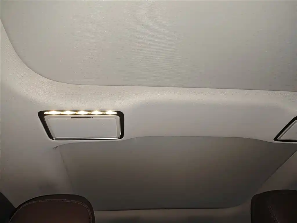 Mercedes-Benz E-Class 2023 E 300 L Luxury фото 9