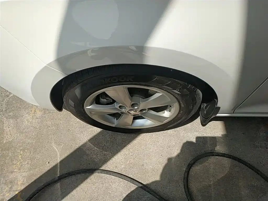 Škoda Skoda Rapid Spaceback 2019 Facelift 1.5L Automatic Comfort Version China V фото 23