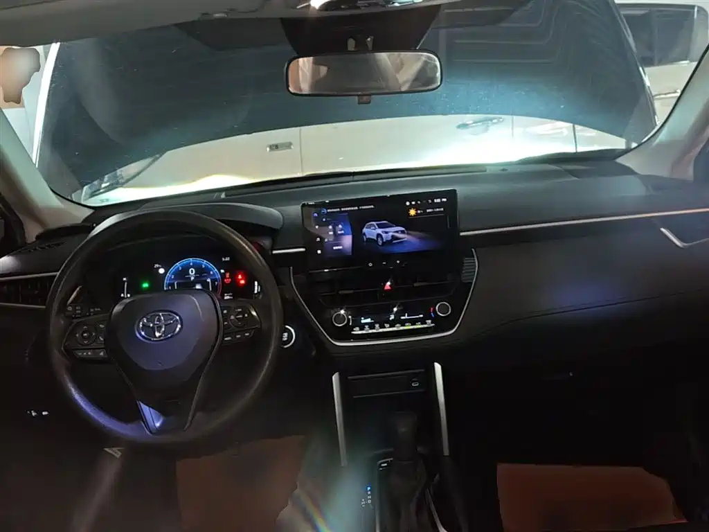 Toyota Corolla Cross 2023 2.0L Elite Edition фото 10