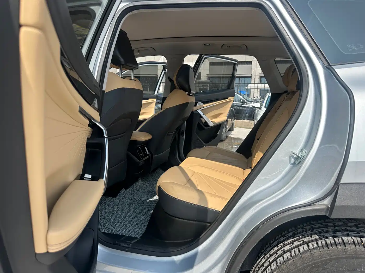 GEELY AUTOMOBILE BOYUE L