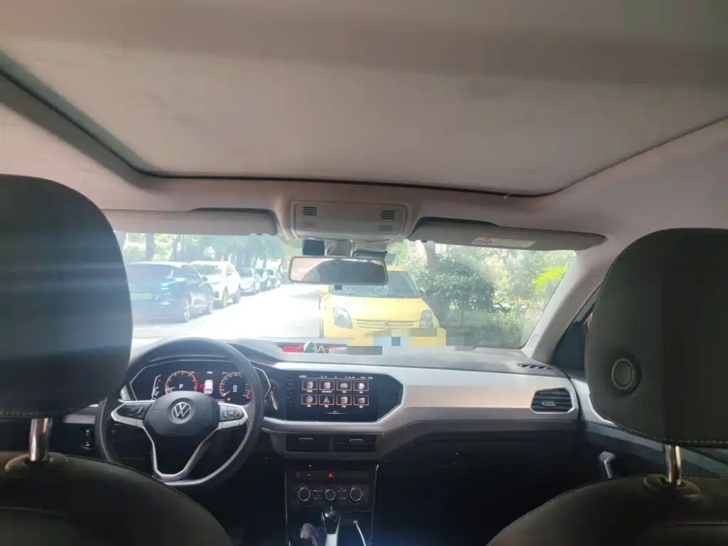 Volkswagen Tanying 2021 1.5L Automatic Smart Connect Edition фото 15