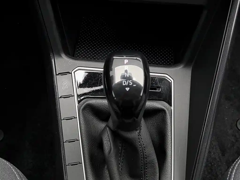 Volkswagen Lavida 2025 New Edge 1.5L Outstanding New Ease фото 13