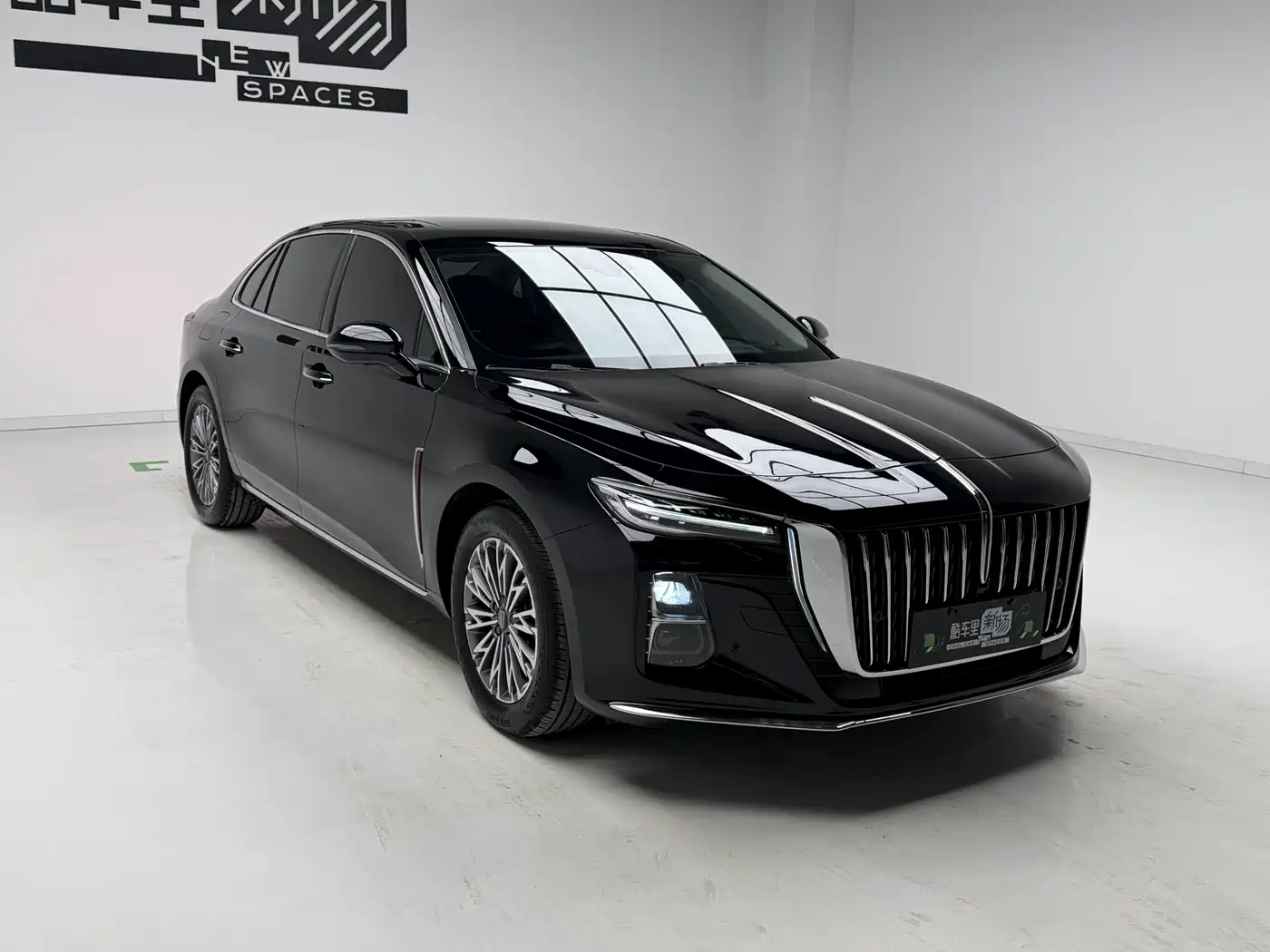 Hongqi H5 2024 2.0T Automatic Smart Connect Flag Enjoy Edition фото 3