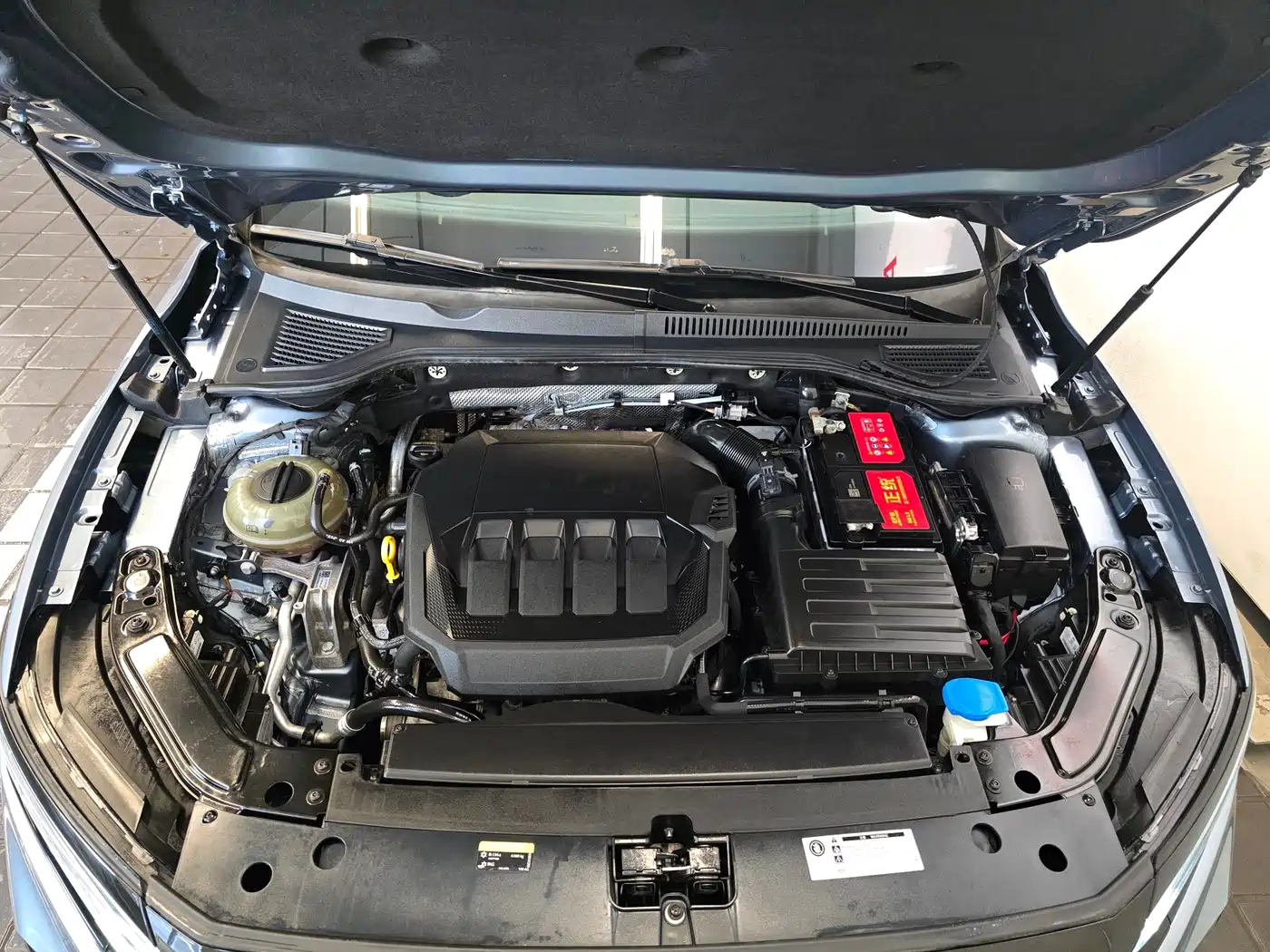 Volkswagen Passat 2022 330TSI Starlight Elite Edition фото 8