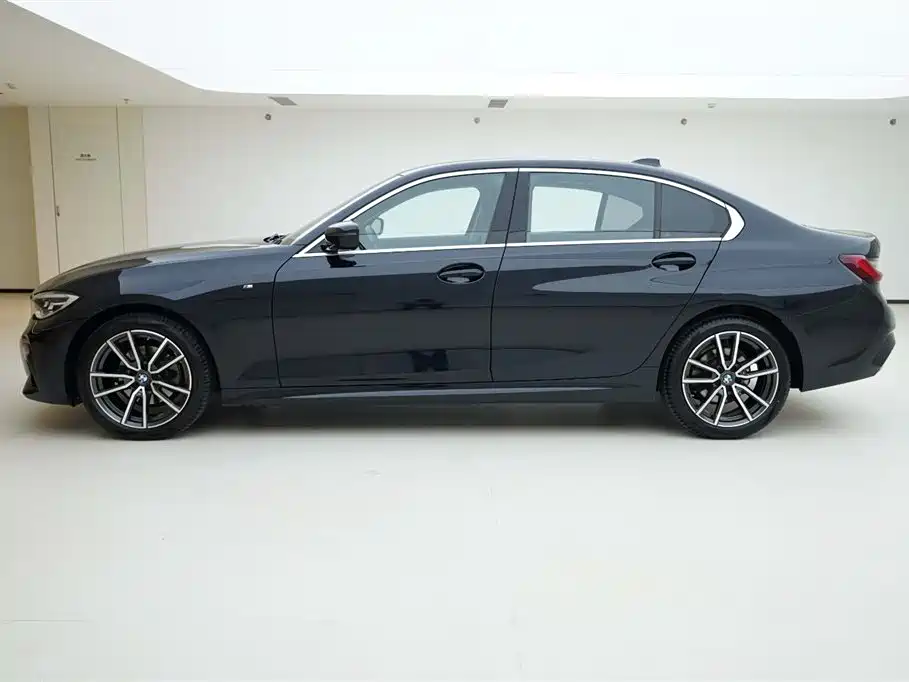 BMW 3 Series 2022 Facelift 325Li xDrive M Sport Package фото 3