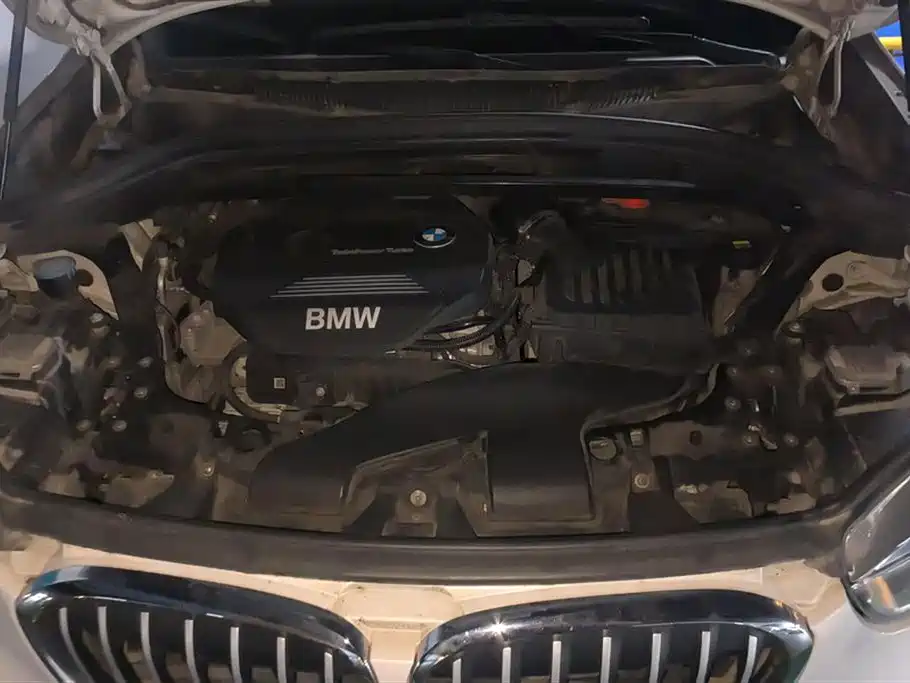 BMW X1 2016 sDrive18Li Luxury Model фото 10