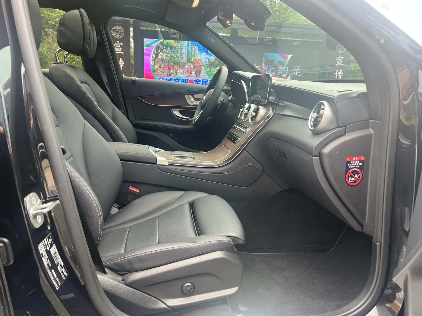 Mercedes-Benz GLC 2022 Facelift GLC 300 L 4MATIC Dynamic Collector's Edition фото 10