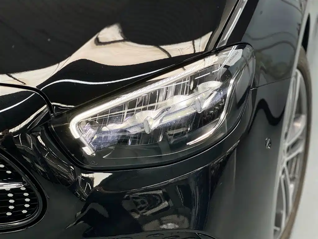 Mercedes-Benz E-Class 2022 Model Facelift II E 260 L Sport фото 4