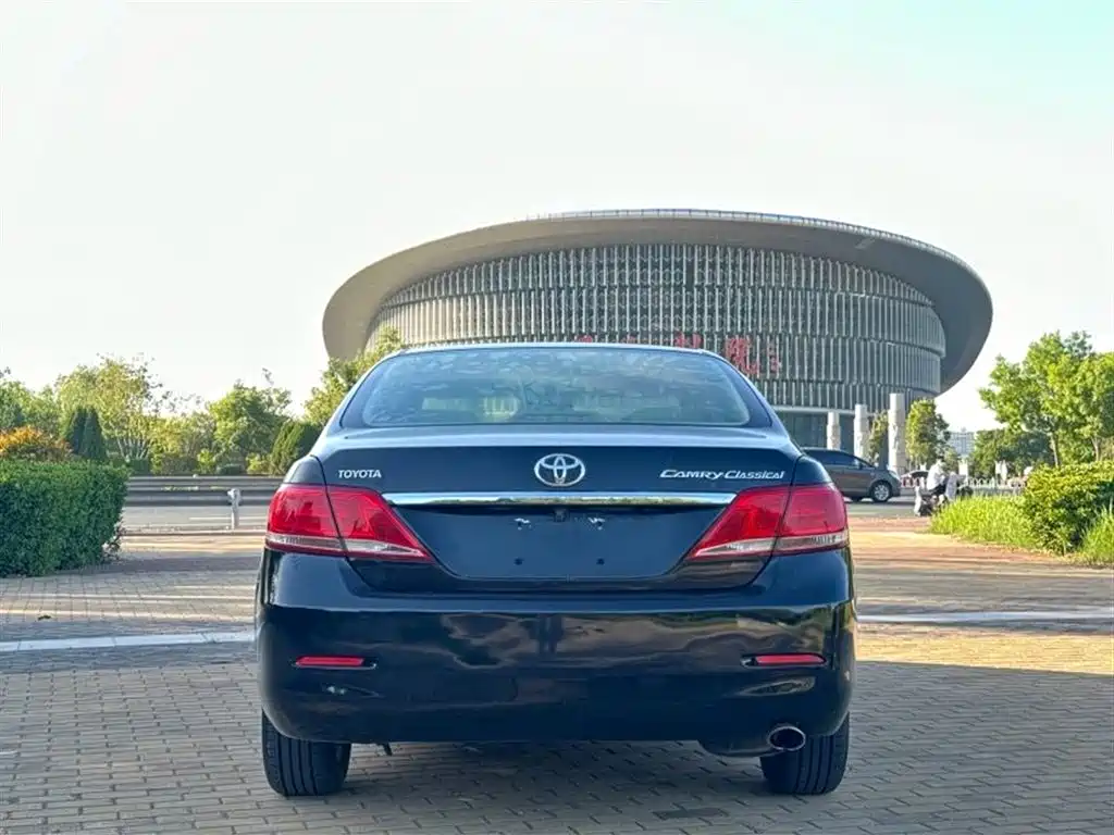Toyota Camry 2013 200E Classic Elite Edition фото 5