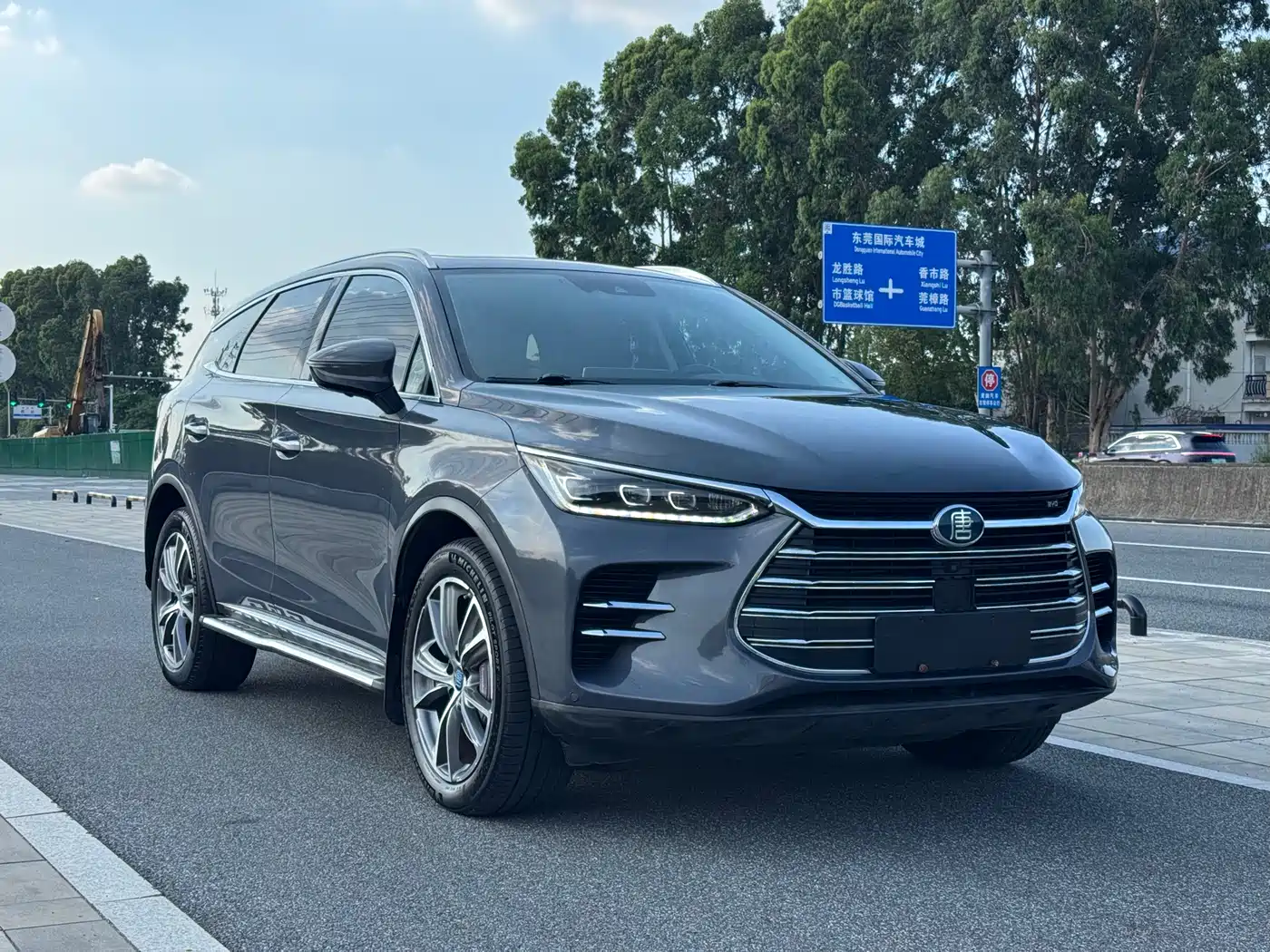BYD Tang New Energy 2018 DM 2.0T AWD Smart Connection Enjoy Edition 7-Seater China V фото 3