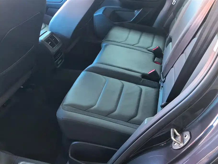 Volkswagen Tayron 2021 330TSI 2WD Luxury Smart Connect Edition фото 11