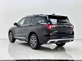 Фото 6 - Ford Explorer