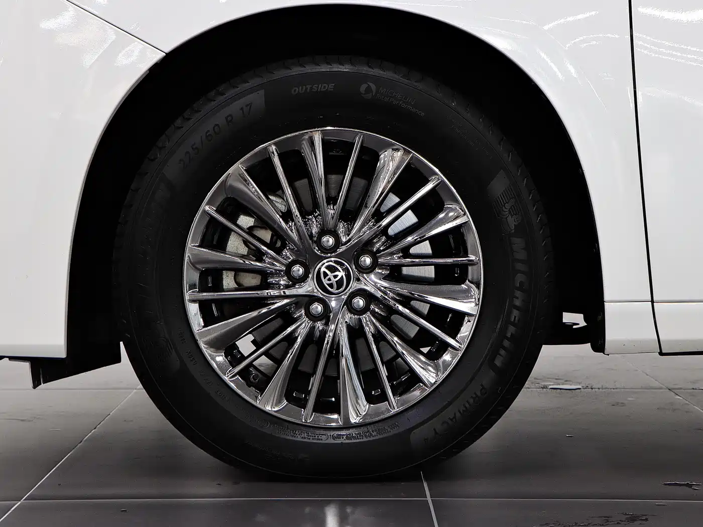Toyota Vellfire 2020 Twin Engine 2.5L HV Premium Edition фото 8