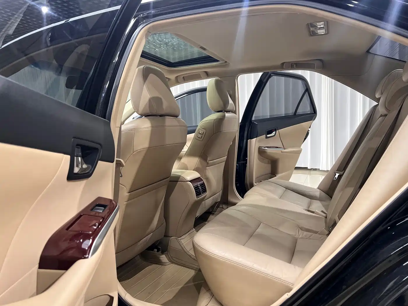 Toyota Camry 2012 2.5G Luxury Edition фото 12