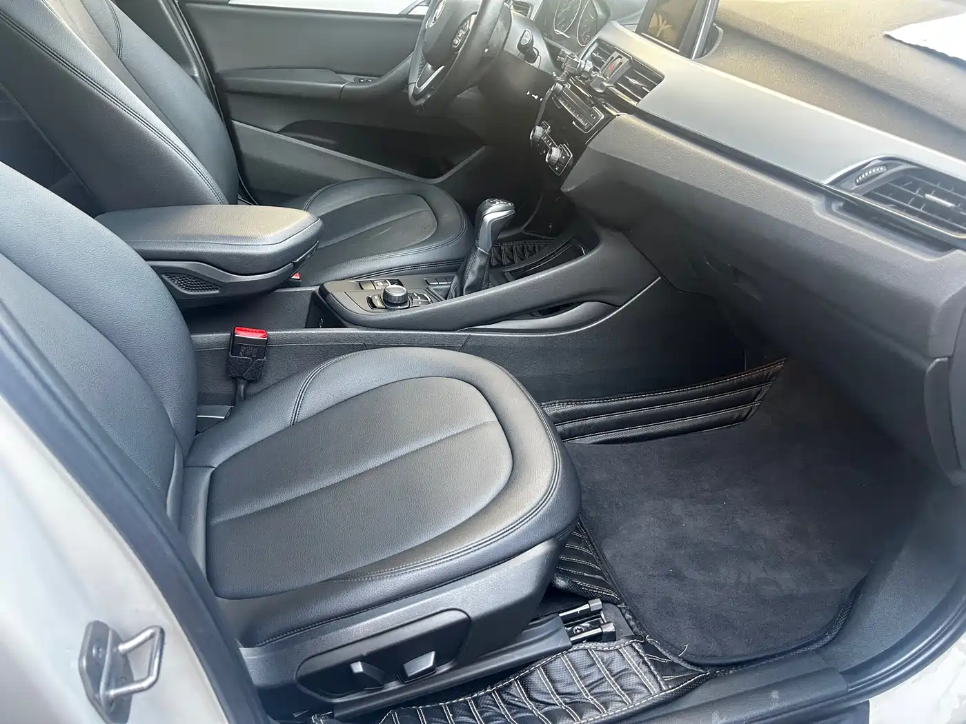 BMW X1 2016 sDrive18Li Fashion Model фото 12