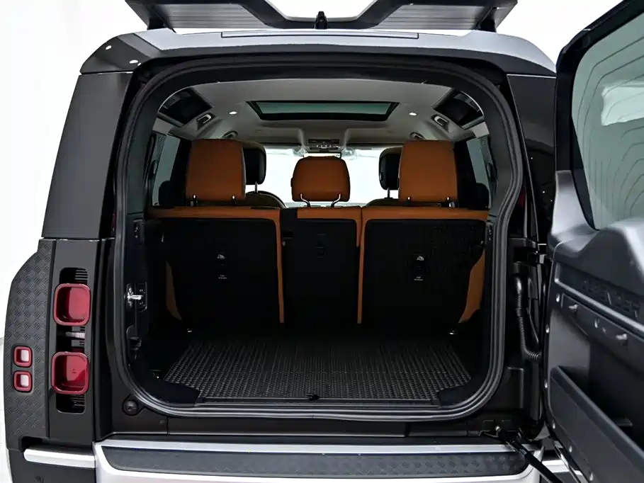 Land Rover Defender 2024 110 3.0T P400 Dark Special Edition фото 37