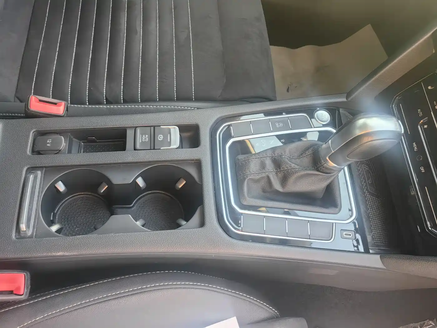Volkswagen Magotan 2021 330TSI DSG 30th Anniversary Edition фото 8