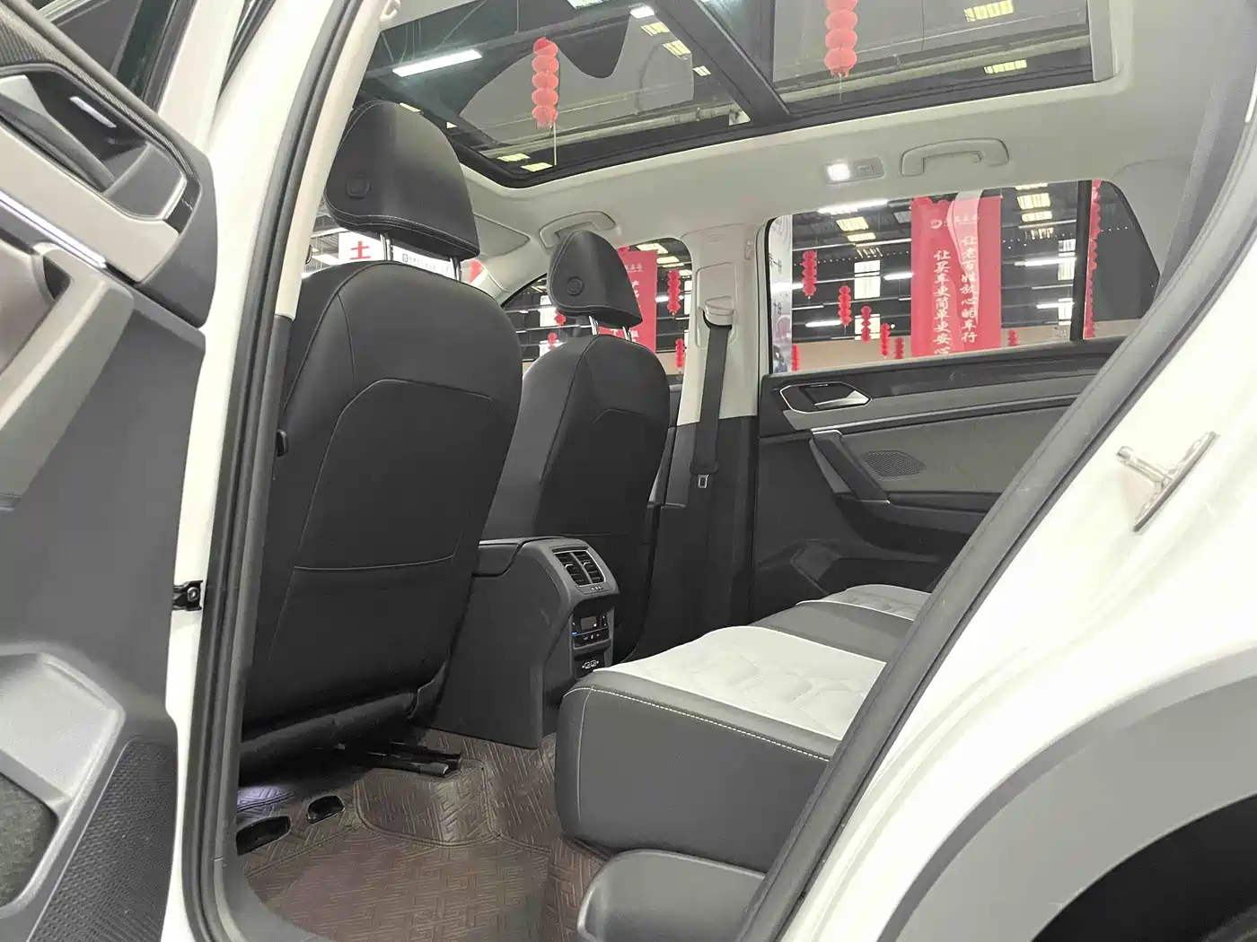 Volkswagen Tayron 2023 280TSI 2WD Luxury Plus Advanced Edition фото 10