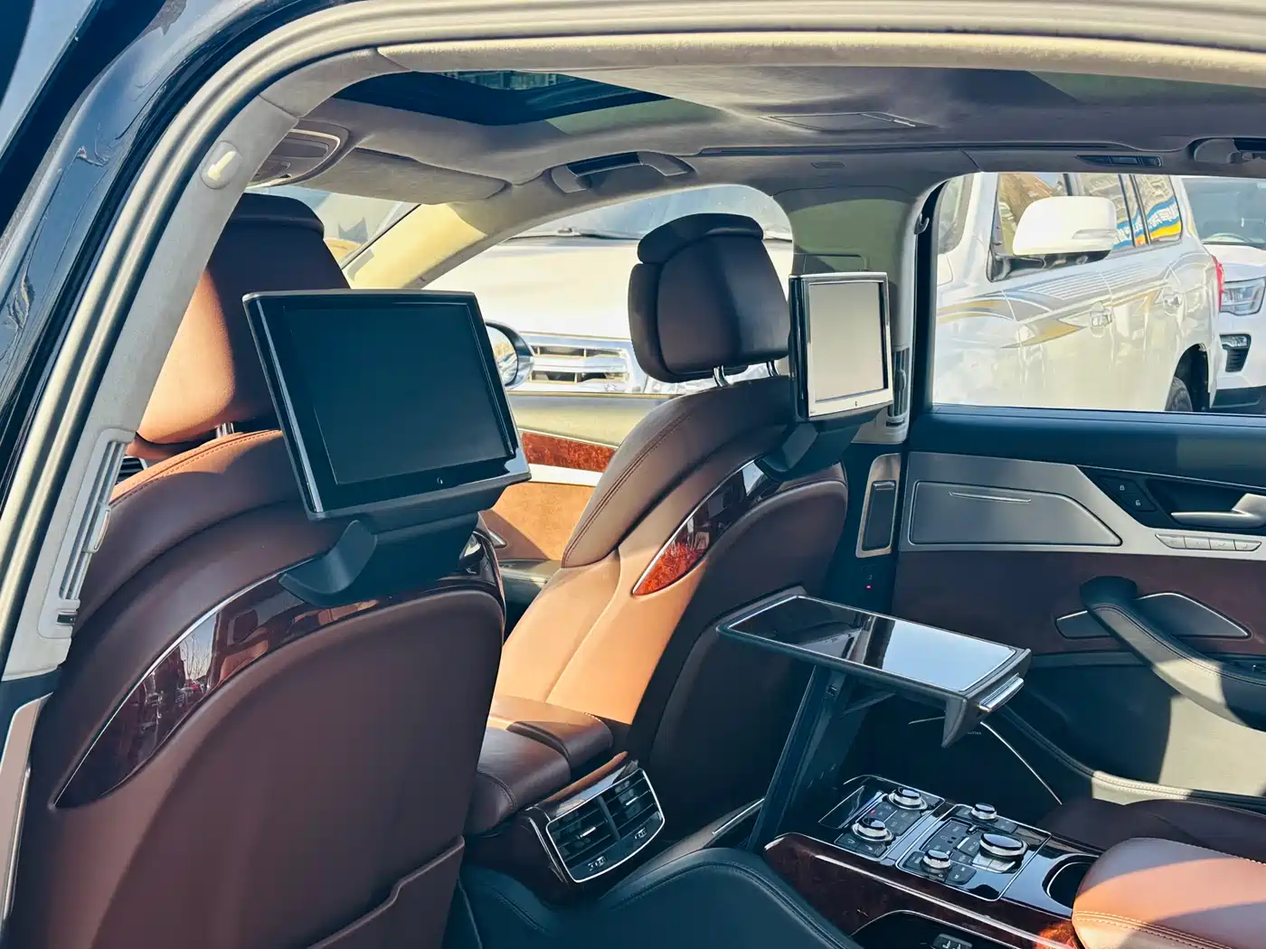 Audi A8 2013 A8L 6.3 FSI W12 quattro Flagship фото 15