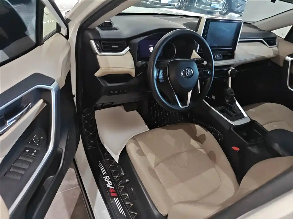 Toyota RAV4 Rongfang 2020 2.0L CVT 2WD Trend Edition фото 16