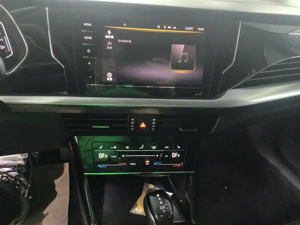 Volkswagen Passat 2023 330TSI Starlight Elite Edition фото 13