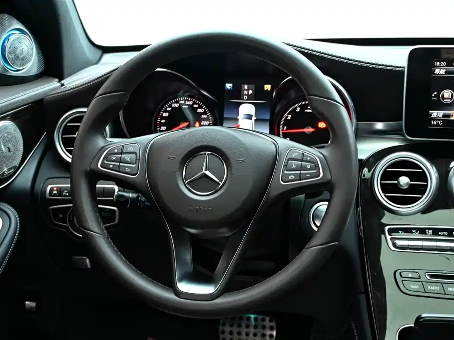 Mercedes-Benz GLC 2019 Facelift GLC 260 L 4MATIC Luxury фото 19