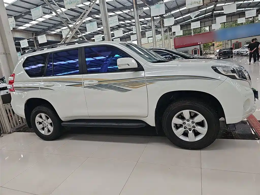 Toyota Prado 2016 2.7L Auto Luxury Edition фото 5