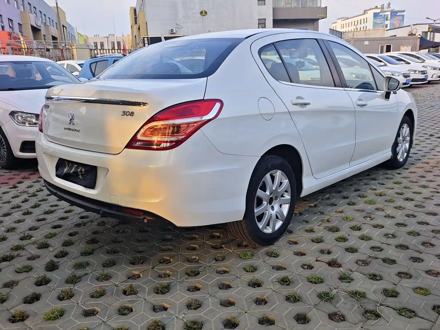 Фото 9 - Peugeot 308