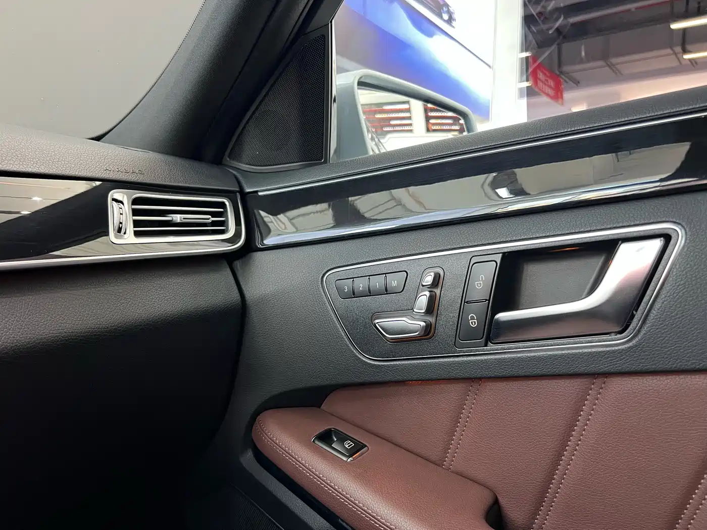 Mercedes-Benz E-Class 2015 E 260 L Sport Luxury фото 38
