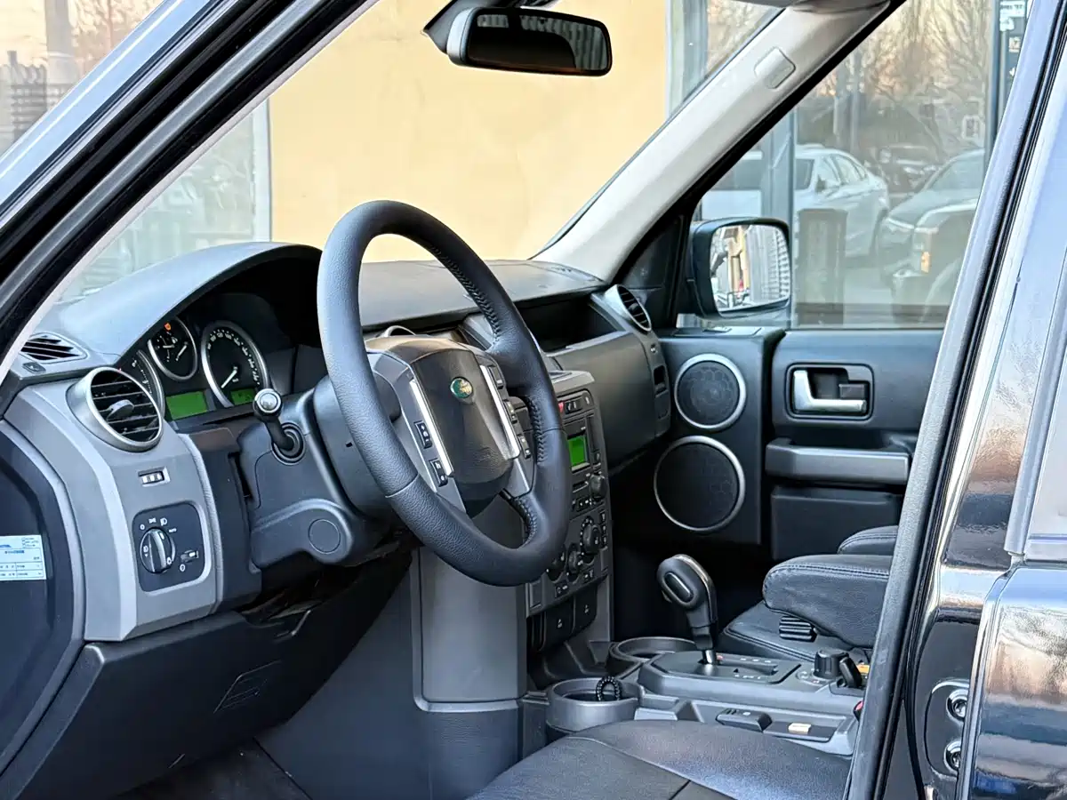Land Rover Discovery 2005 Model 4.4 V8 HSE фото 4