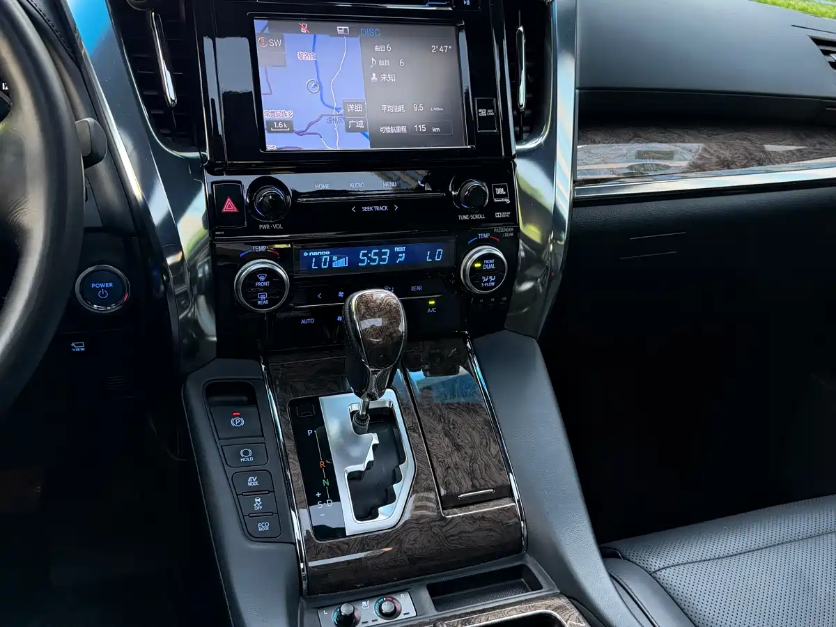 Toyota Alphard 2020 Hybrid 2.5L Premium Edition фото 11