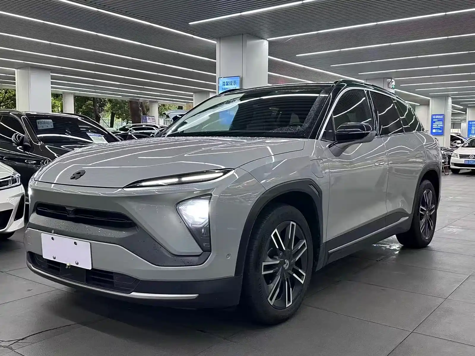 Фото 1 - NIO ES6