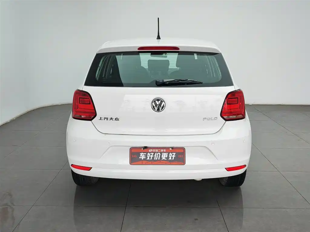 Volkswagen Polo 2016 1.4L Automatic Trend фото 4