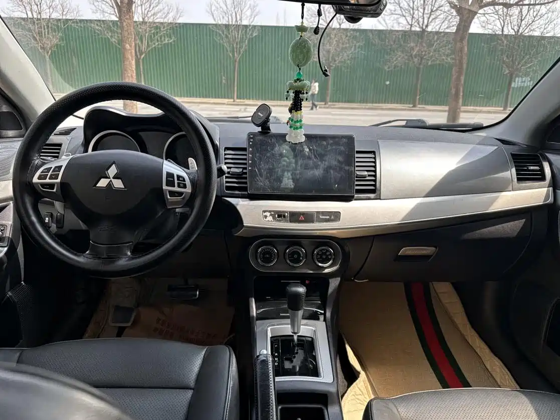 Mitsubishi Lancer EX 2015 2.0L CVT Flagship Edition фото 5