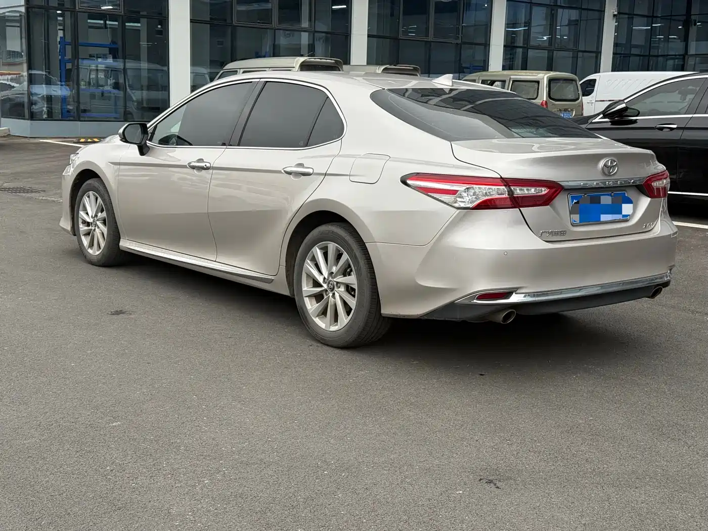 Toyota Camry 2023 2.0G Luxury Edition фото 5