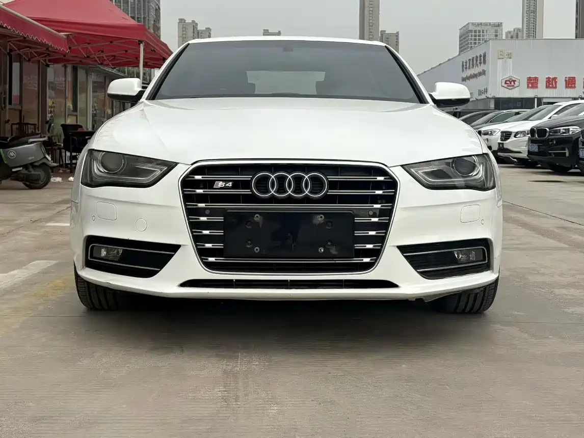 Audi A4L 2015 35 TFSI Auto Comfort фото 2