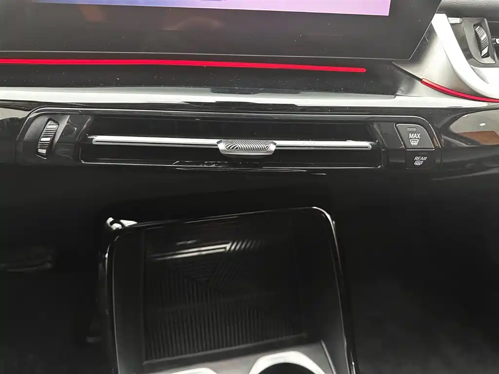 BMW X1 2023 sDrive20Li X Design Package фото 15