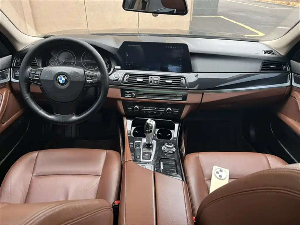 BMW 5 Series 2014 520Li Elegance фото 12
