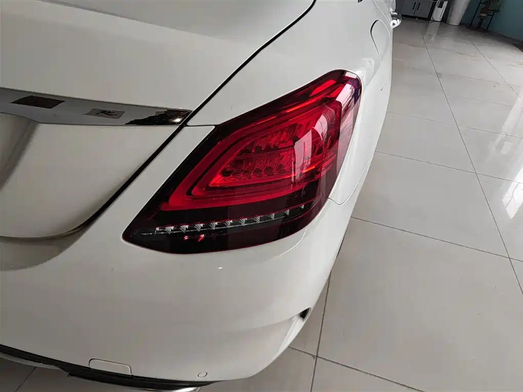 Mercedes-Benz C-Class 2019 C 260 L Sport фото 8
