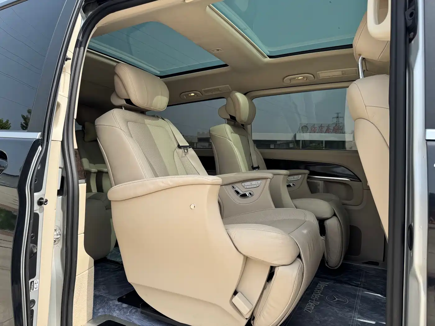 Mercedes-Benz V-Class 2016 V 260 L Premium Long фото 22