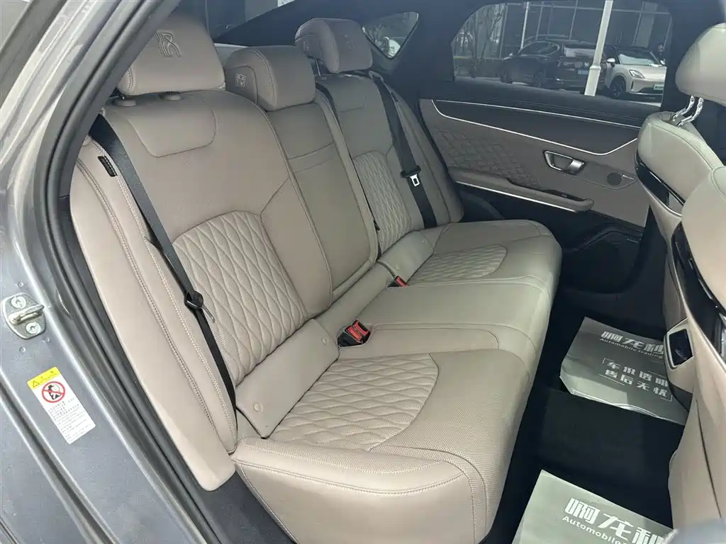 BYD Han 2024 Model DM-i Glory Edition 121KM Premium Type фото 8
