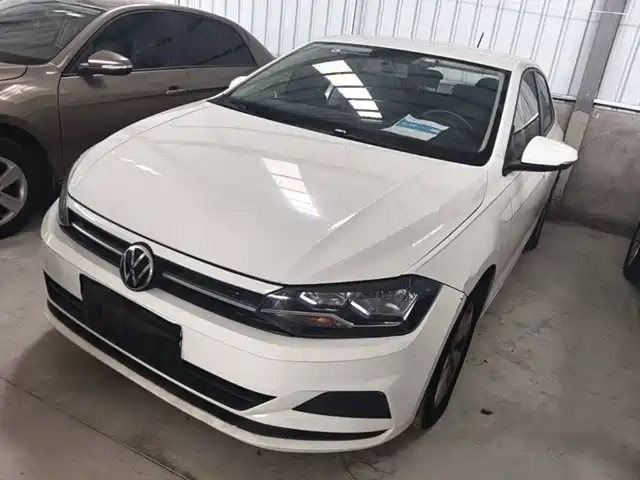 Volkswagen Polo Рестайлинг, Plus 1.5L, автомат, Жизнь в удовольствие
