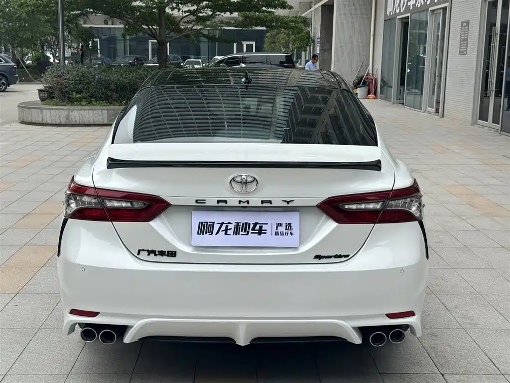 Toyota Camry 2022 2.0S Knight Edition фото 5